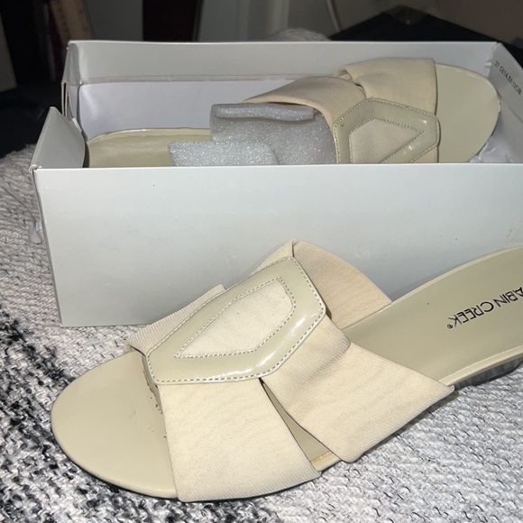 Casual or Dressy White Women’s Wedges - Picture 3 of 4
